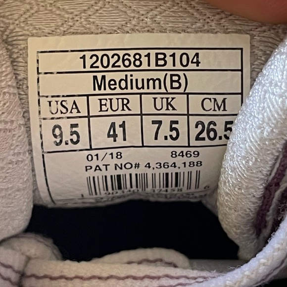 Brooks Adrenaline GTS 18 Lightweight Performance Running Sneakers 9.5 Womens - Picture 6 of 6